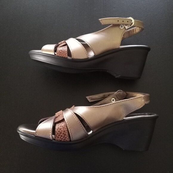 SPRING STEP ADORABLE SANDAL SHOES BRONZE SIZE 38  SIZE US: 7.5 - 8 - Picture 5 of 15